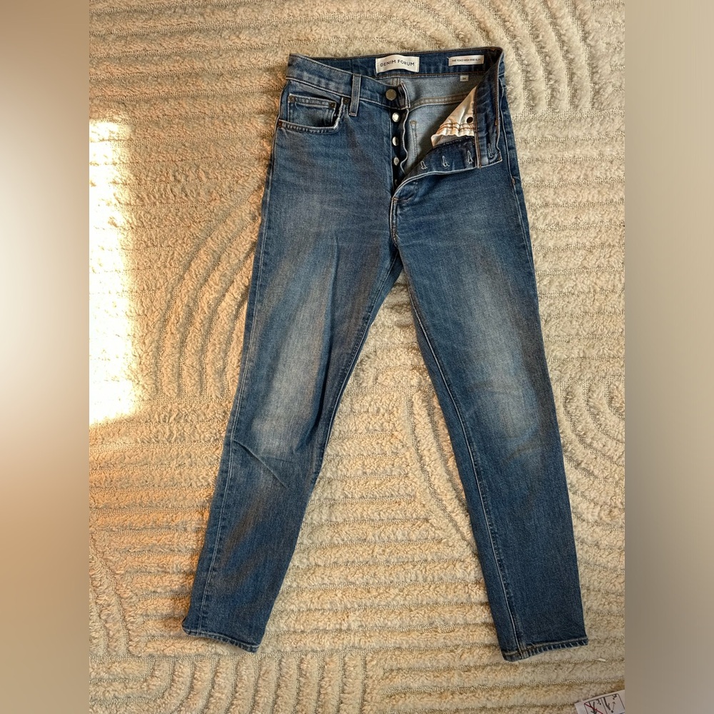 Denim Forum the Yoko High Rise Slim, size 24